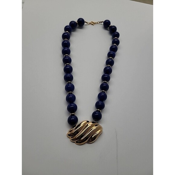 Vintage Avon Blue Bead Necklace Gold Tone Pendant Statement Jewelry - Picture 10 of 11